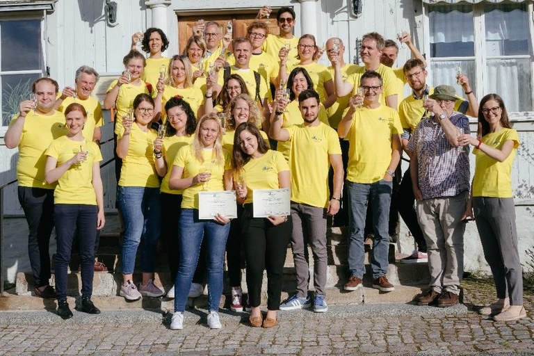 summer school 2019_group picture.jpg
