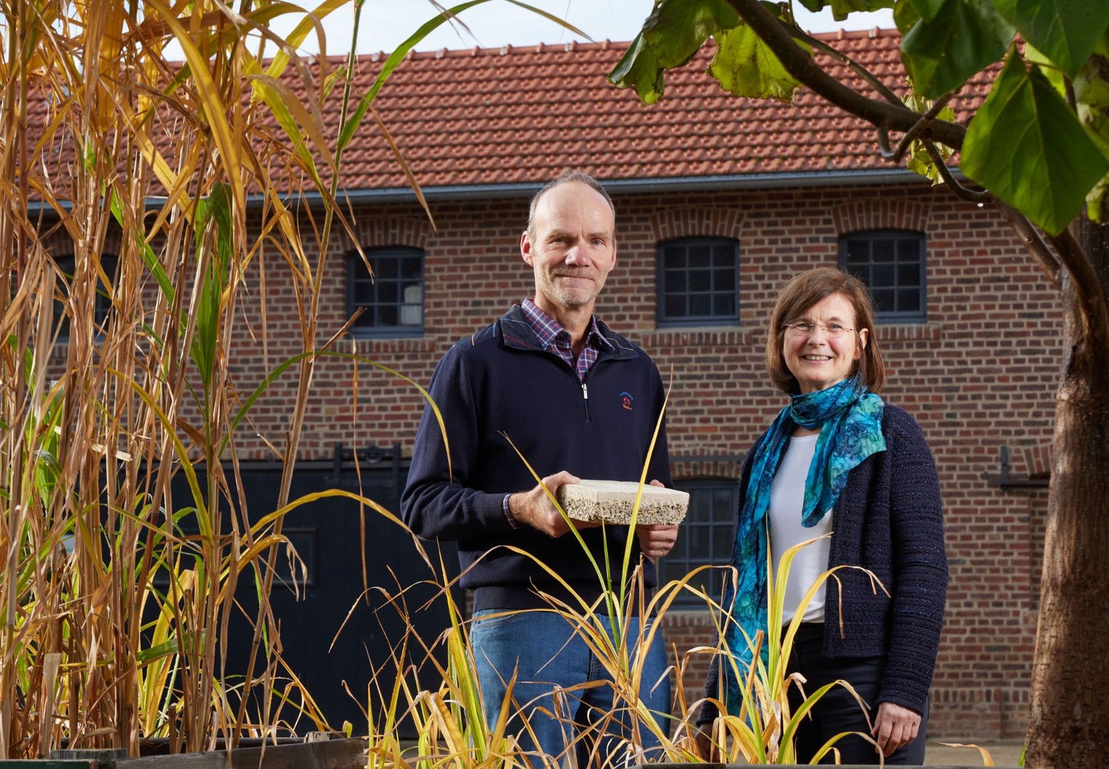 Bonner Expertise (v.r.): Prof. Dr. Monika Hartmann und Prof. Dr. Ralf Pude auf dem Campus Klein-Altendorf.