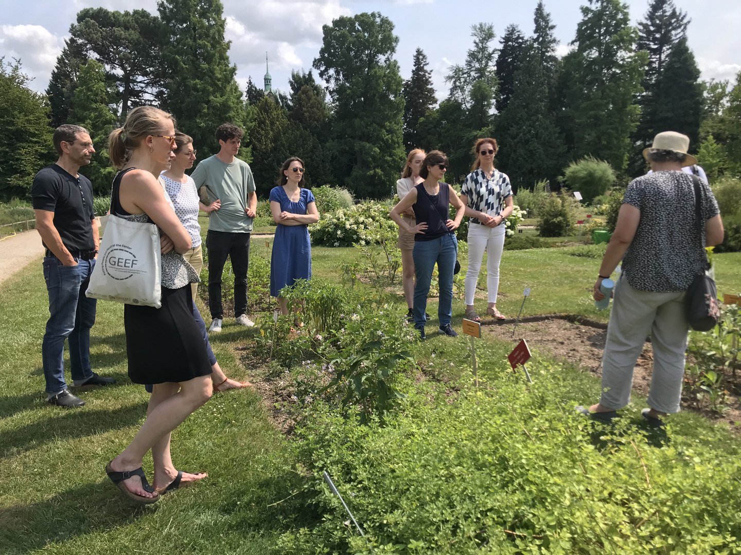 Guiding tour through the Botanical Gardens